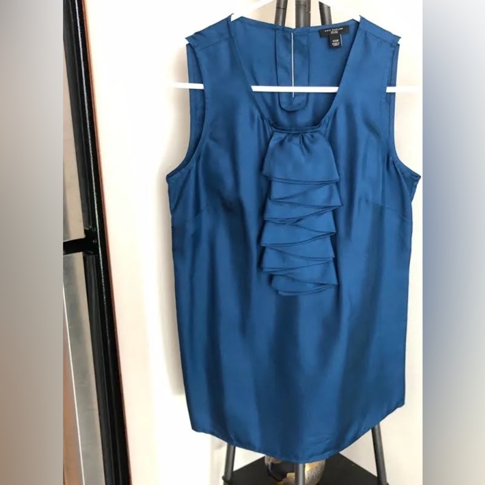 Ann Taylor silk blue blouse with front ruffle Size XS